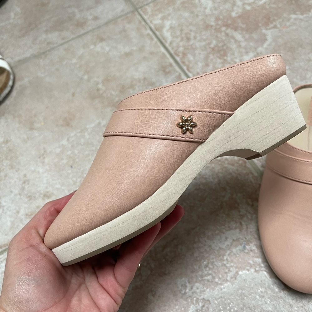 Old navy shoes for girls
